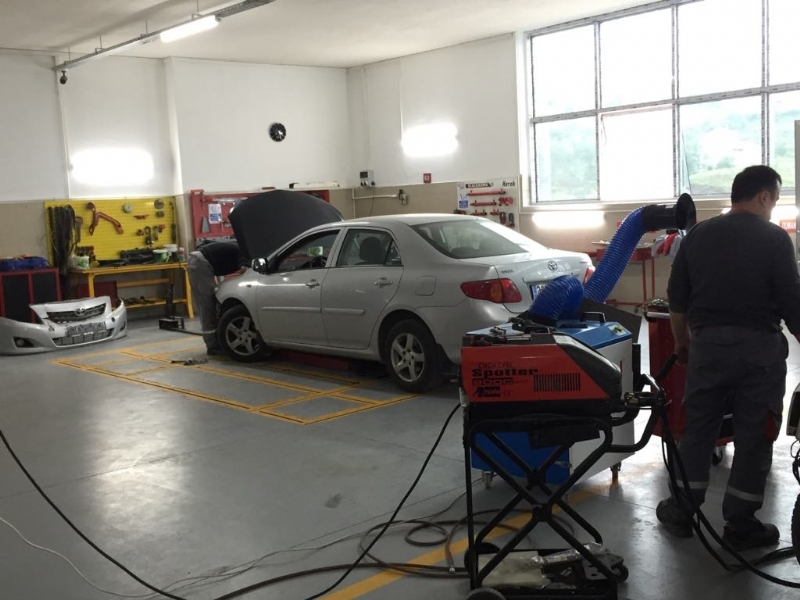 GÖKTEPE TOYOTA PLAZADA KAPORTA VE BOYAHANE SERVİSİ DÜNYA STANDARTLARINDA
