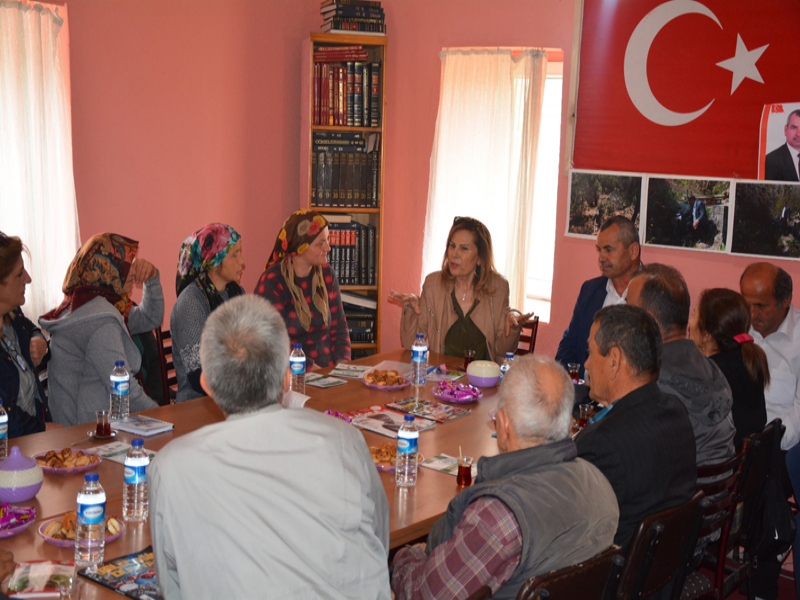 BAYAN POSBIYIK’TAN MAHALLELERE TEŞEKKÜR ZİYARETİ.