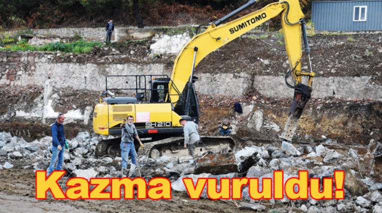 KAMPÜSTE BEKLENEN KAZMA VURULDU