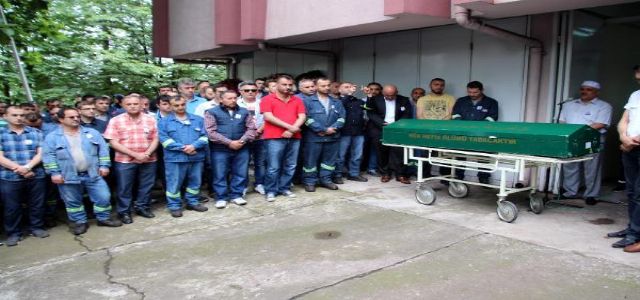 Erdemir'de iş kazasında ölen işçiye tören