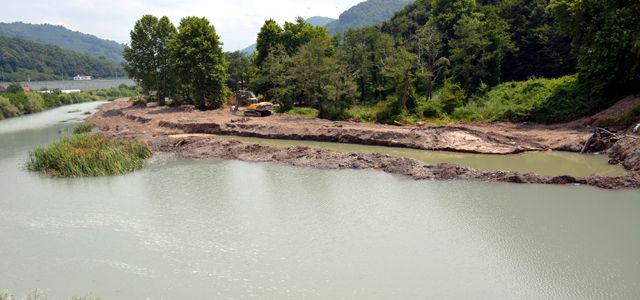 ALAPLI DERELERİNDE ISLAH ÇALIŞMALARI SÜRÜYOR