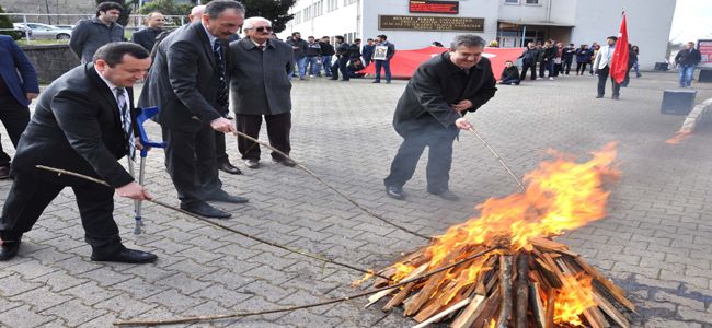 KDZ. EREĞLİ’DE NEVRUZ BAYRAMI ÇOŞKUYLA KUTLANDI