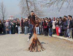 EĞİTİM FAKÜLTESİNDE NEVRUZ BAYRAMI KUTLANDI