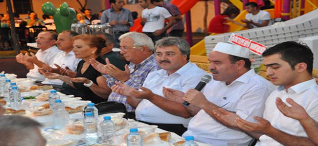 KIYICAK, GÖKTEPE VE DAĞLAR KÖYLERİ İFTARDA PLAJDA BULUŞTU