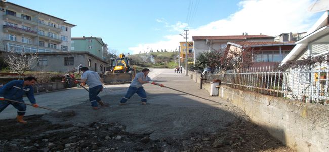 KDZ. EREĞLİ BELEDİYESİ'NDEN MAHALLELERDE YOL BAKIM ÇALIŞMASI